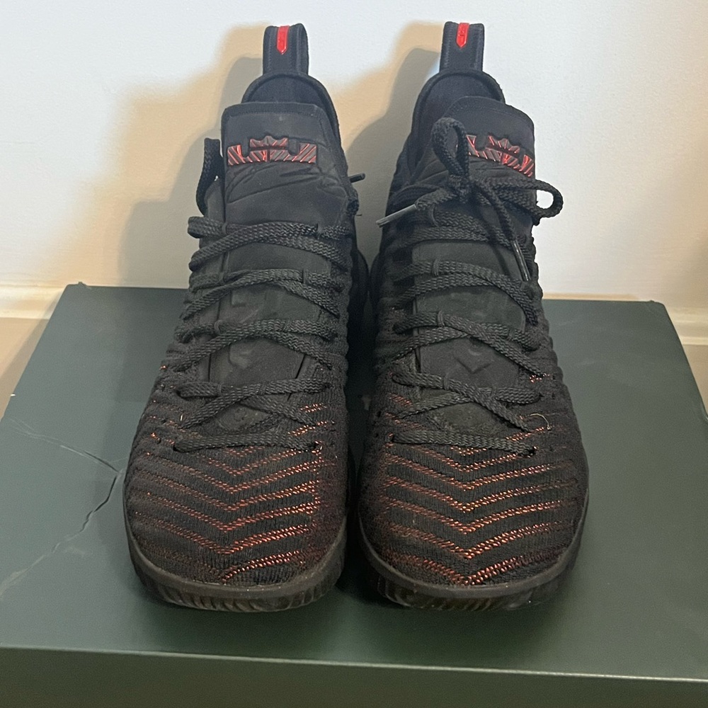 Nike Lebron 16 “Fresh Bred”